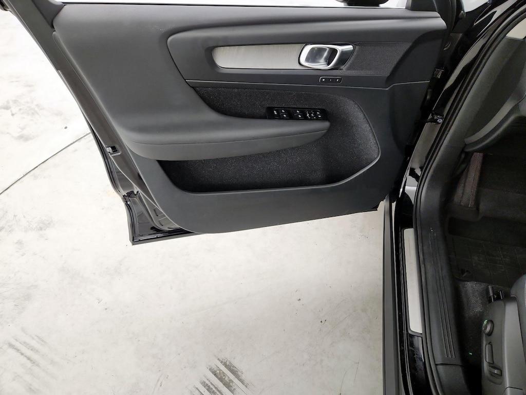 used 2021 Volvo XC40 car, priced at $28,998