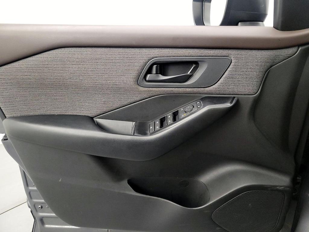 used 2023 Nissan Rogue car, priced at $21,998