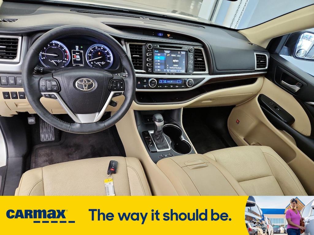 used 2016 Toyota Highlander car, priced at $25,998
