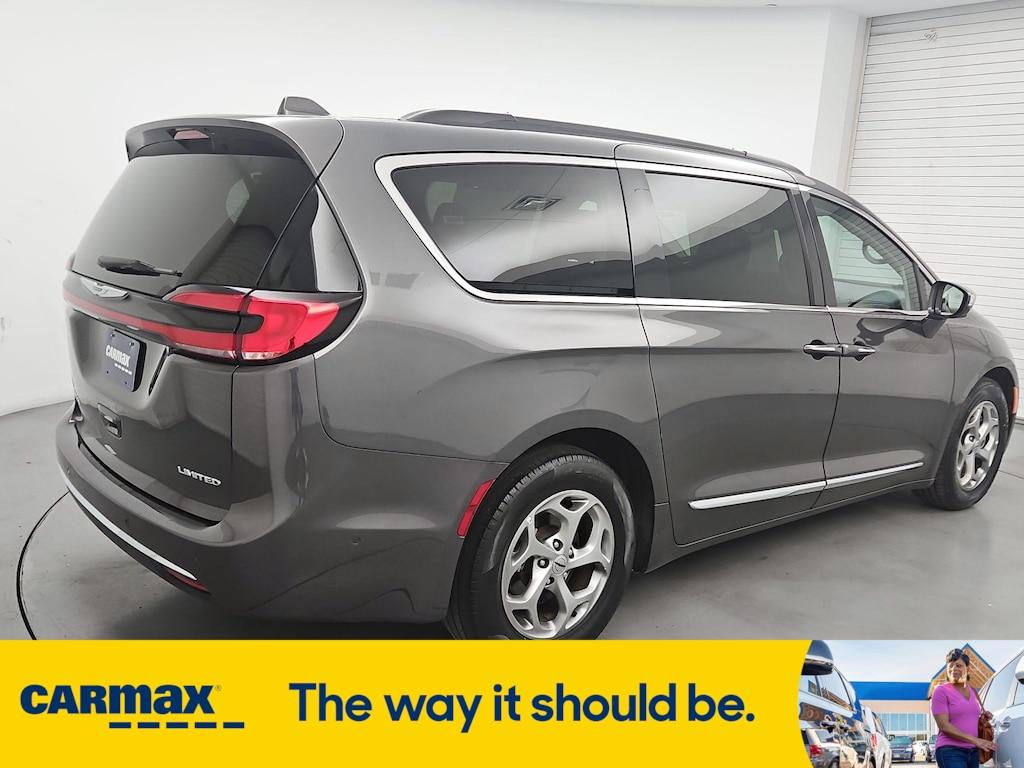used 2022 Chrysler Pacifica car, priced at $28,998