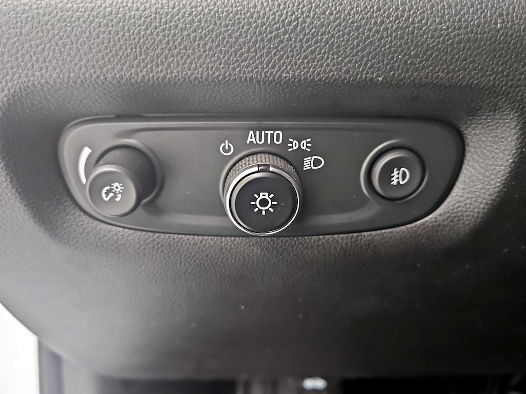 used 2021 Chevrolet Traverse car, priced at $25,998