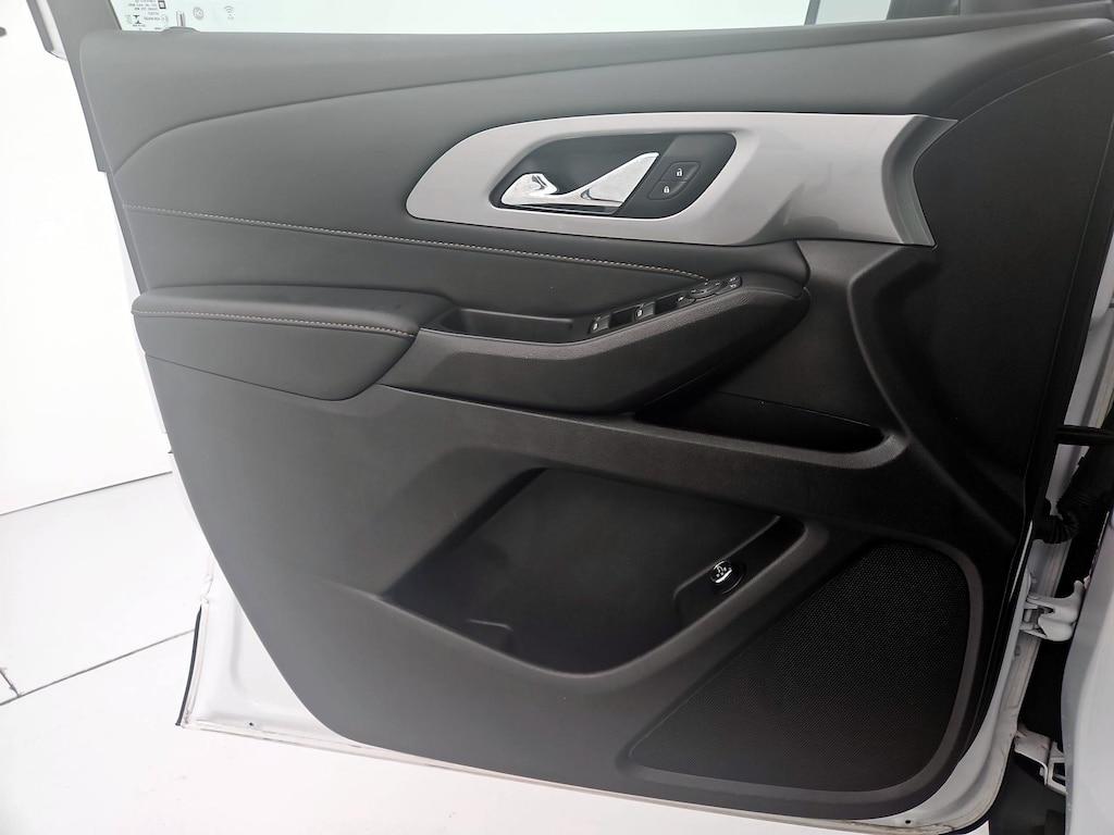 used 2021 Chevrolet Traverse car, priced at $25,998