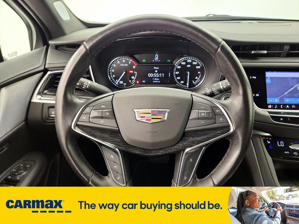 used 2021 Cadillac XT5 car, priced at $29,998