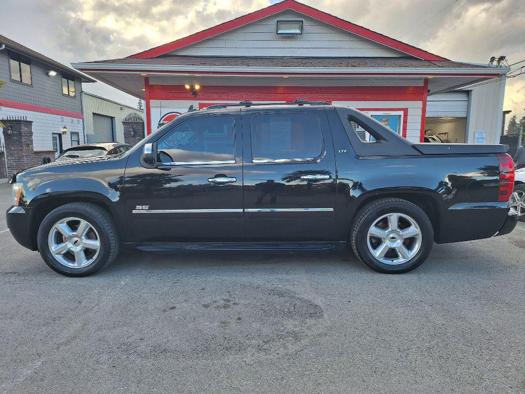 used 2010 Chevrolet Avalanche car, priced at $13,999