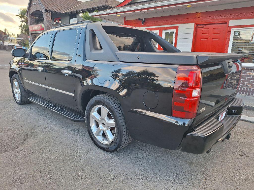 used 2010 Chevrolet Avalanche car, priced at $13,999