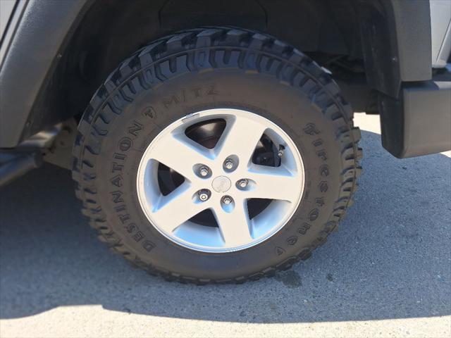 used 2014 Jeep Wrangler Unlimited car, priced at $17,999