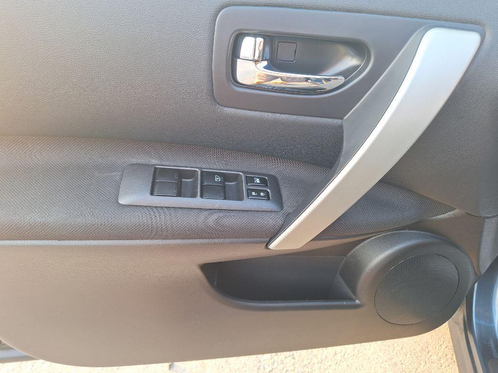 used 2014 Nissan Rogue Select car, priced at $8,999