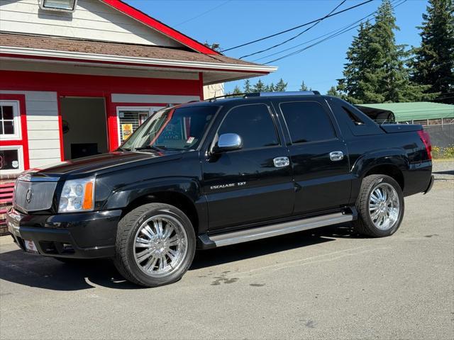 used 2005 Cadillac Escalade EXT car, priced at $13,999