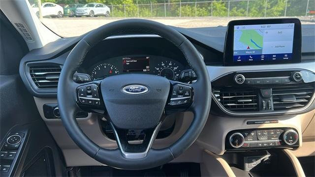 used 2022 Ford Escape car, priced at $24,256