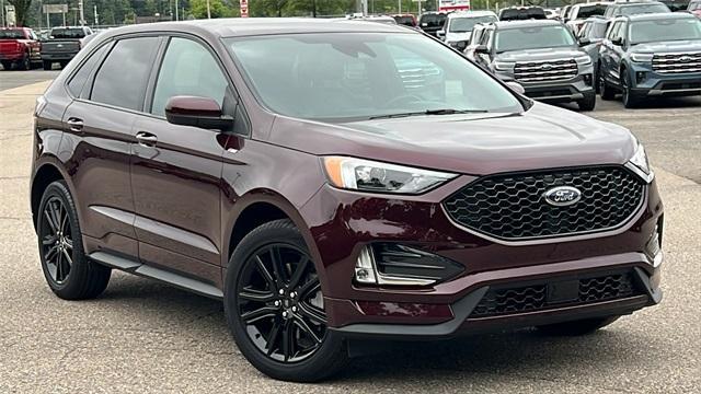 used 2024 Ford Edge car, priced at $34,998