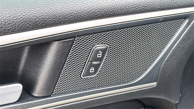 used 2023 Ford Edge car, priced at $28,998