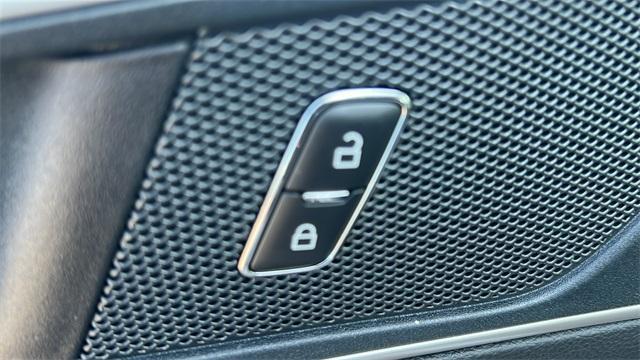 used 2024 Ford Edge car, priced at $32,850
