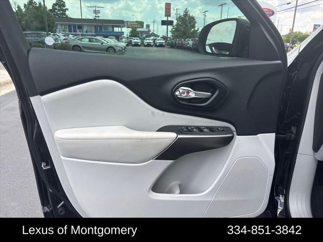 used 2021 Jeep Cherokee car, priced at $23,949
