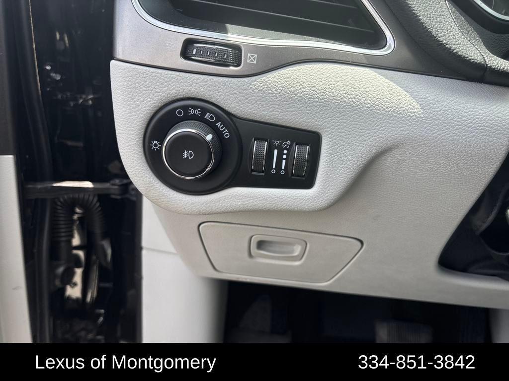 used 2021 Jeep Cherokee car, priced at $23,949