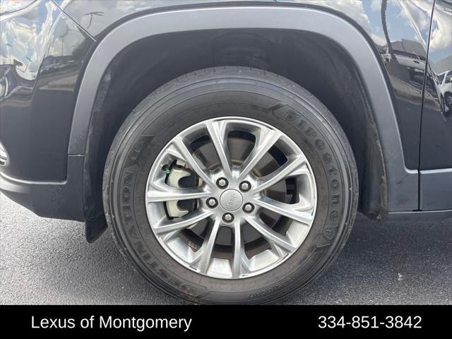 used 2021 Jeep Cherokee car, priced at $23,949