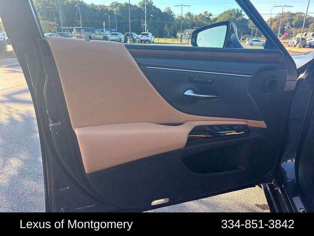 new 2025 Lexus ES 350 car, priced at $50,435