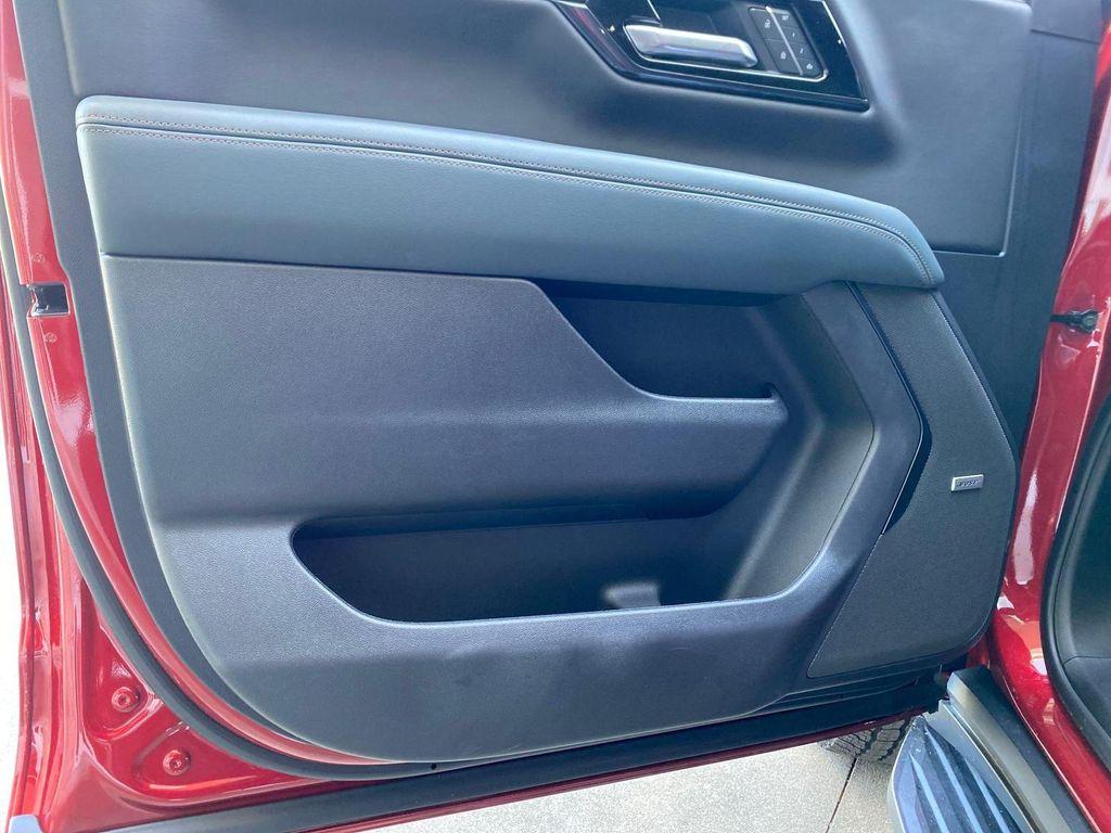 used 2025 GMC Yukon XL car, priced at $76,649