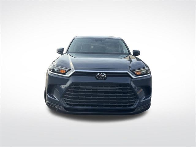 used 2025 Toyota Highlander Hybrid car, priced at $49,198