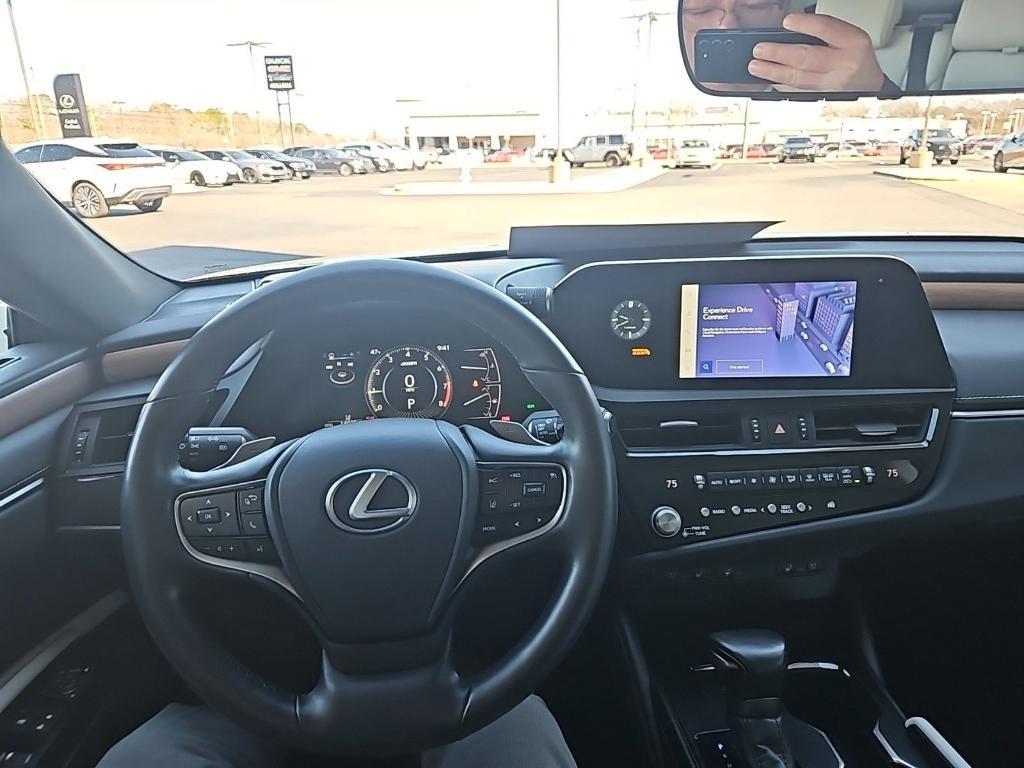 used 2024 Lexus ES 350 car, priced at $44,125