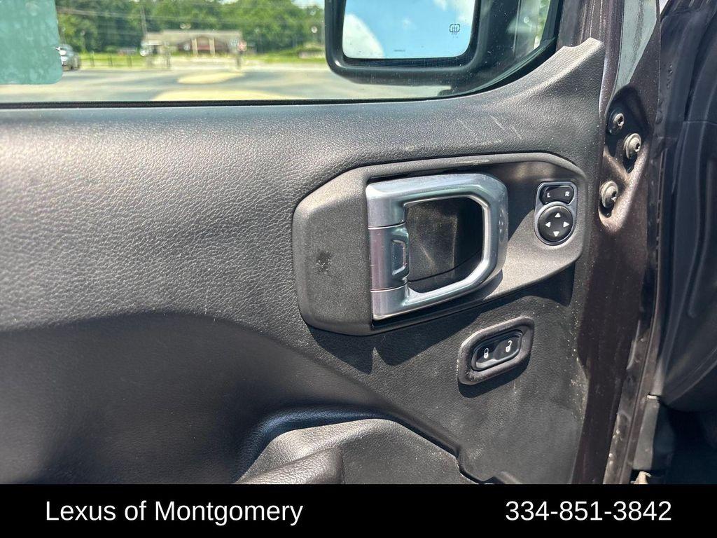 used 2018 Jeep Wrangler Unlimited car, priced at $25,063