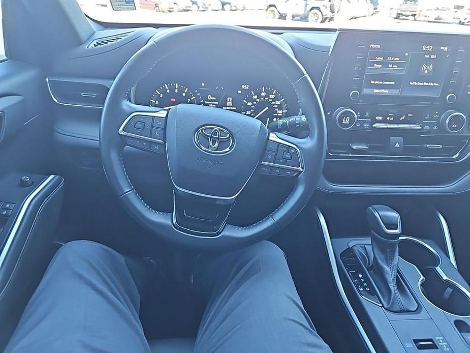 used 2021 Toyota Highlander car, priced at $37,680