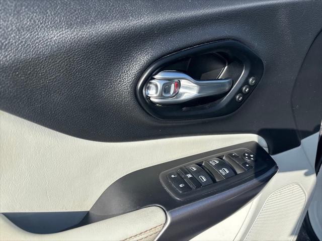 used 2022 Jeep Cherokee car, priced at $22,366