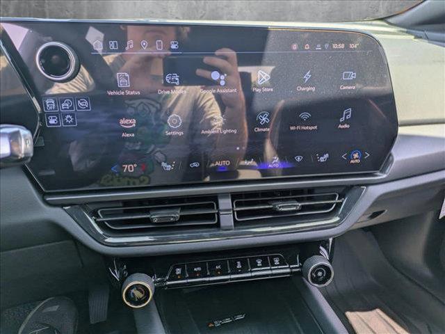 new 2025 Chevrolet Equinox EV car, priced at $38,407