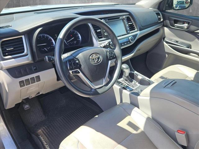 used 2016 Toyota Highlander car, priced at $19,491