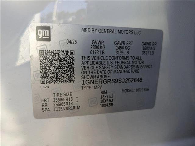 new 2025 Chevrolet Traverse car, priced at $45,974
