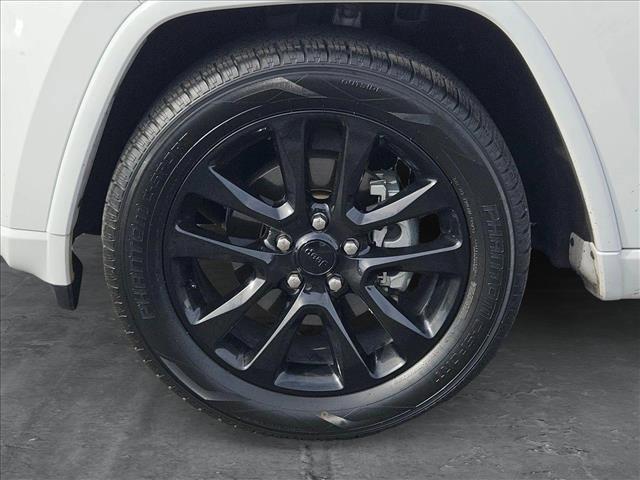 used 2017 Jeep Grand Cherokee car, priced at $16,918