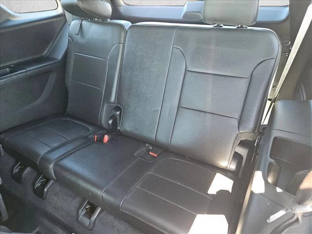 used 2023 Chevrolet Traverse car, priced at $32,997