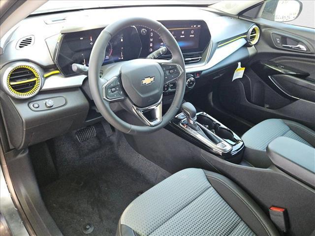 new 2025 Chevrolet Trax car, priced at $25,257
