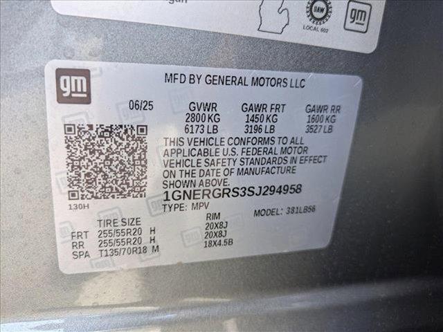 new 2025 Chevrolet Traverse car, priced at $43,280