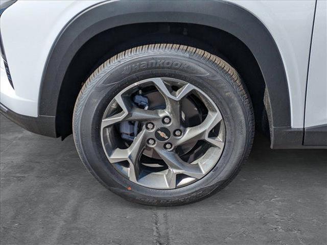 new 2025 Chevrolet Trax car, priced at $25,007