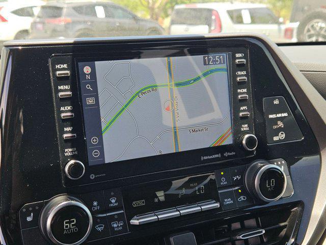 used 2020 Toyota Highlander Hybrid car, priced at $35,112