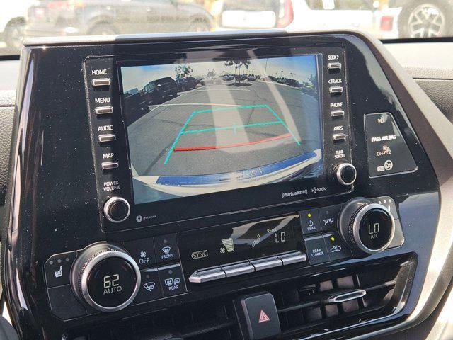 used 2020 Toyota Highlander Hybrid car, priced at $35,112