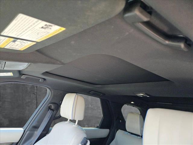 used 2018 Land Rover Discovery car, priced at $27,491