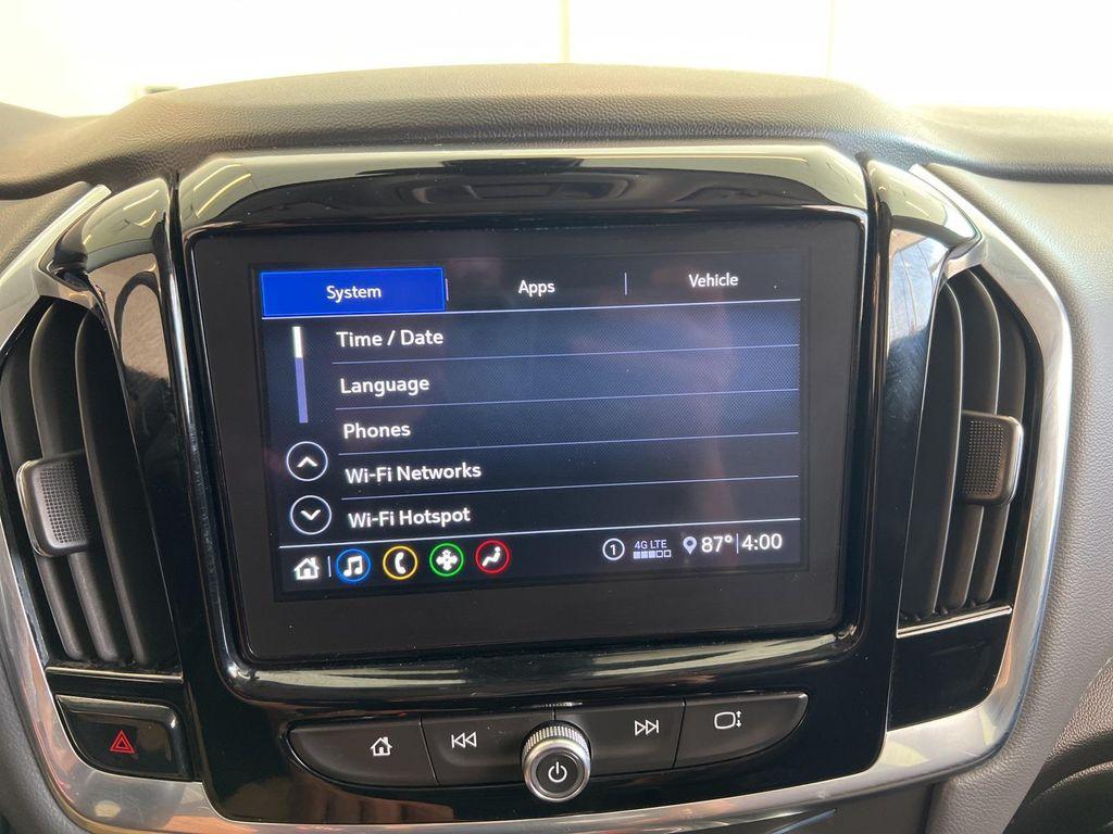 used 2021 Chevrolet Traverse car, priced at $22,195