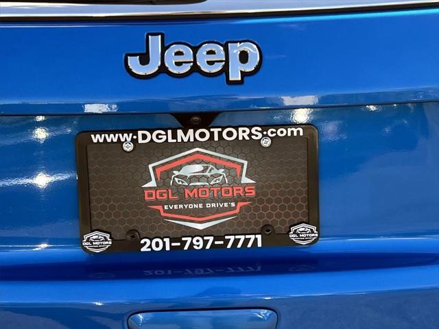 used 2024 Jeep Compass car, priced at $25,289