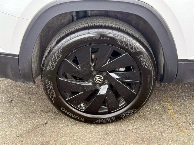 used 2024 Volkswagen Atlas car, priced at $32,289
