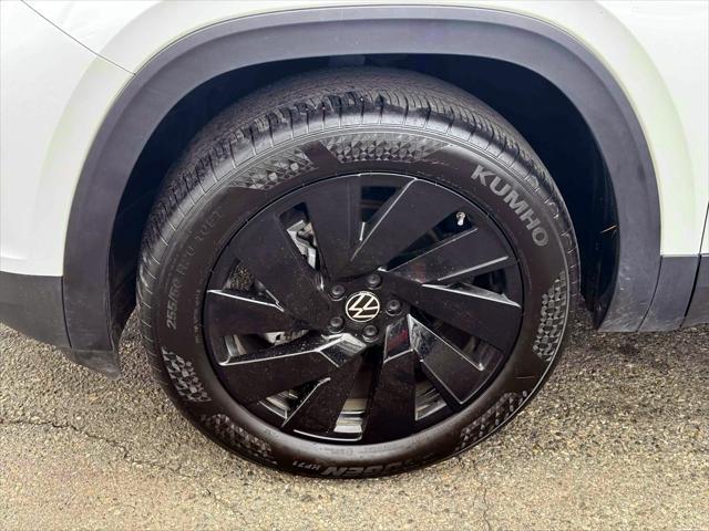 used 2024 Volkswagen Atlas car, priced at $32,289