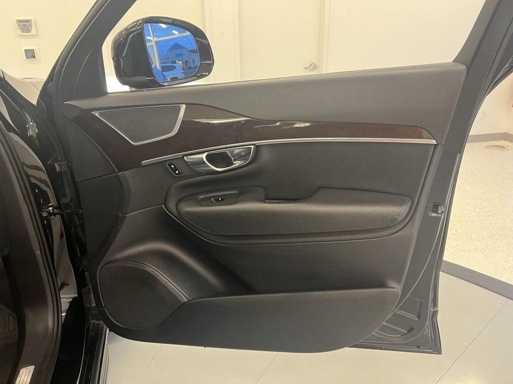used 2018 Volvo XC90 car, priced at $15,995