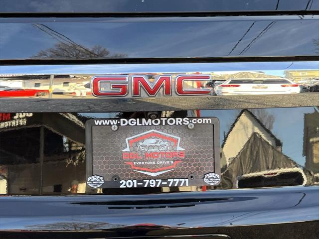 used 2023 GMC Yukon XL car, priced at $55,333