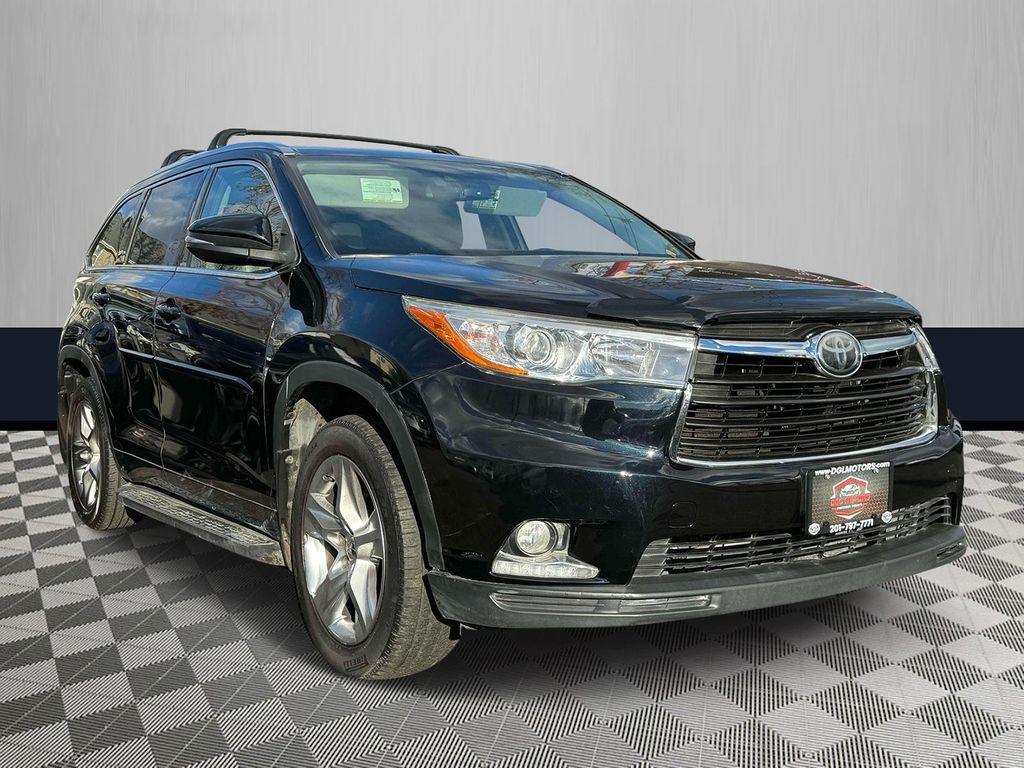 used 2015 Toyota Highlander car, priced at $13,895