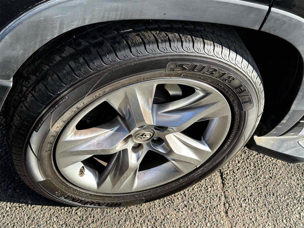 used 2015 Toyota Highlander car, priced at $13,895