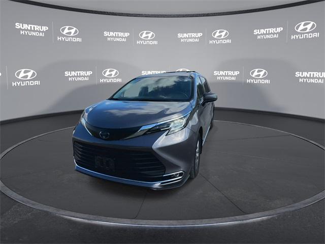 used 2021 Toyota Sienna car, priced at $32,395