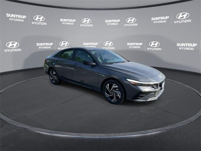 new 2025 Hyundai Elantra car, priced at $27,336