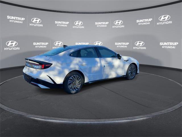 new 2025 Hyundai Sonata Hybrid car, priced at $31,696