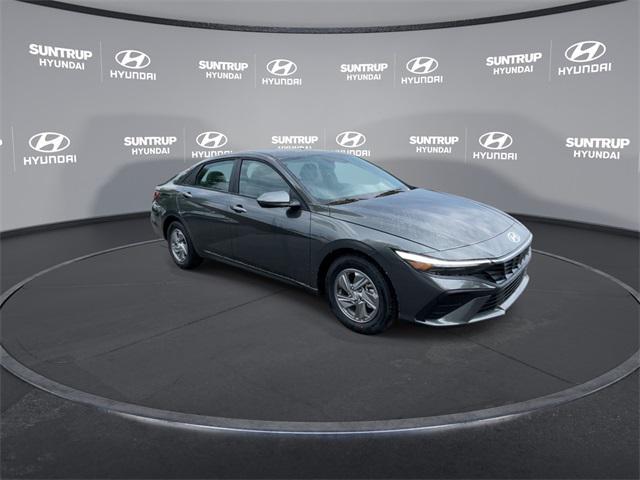 new 2025 Hyundai Elantra car, priced at $22,987