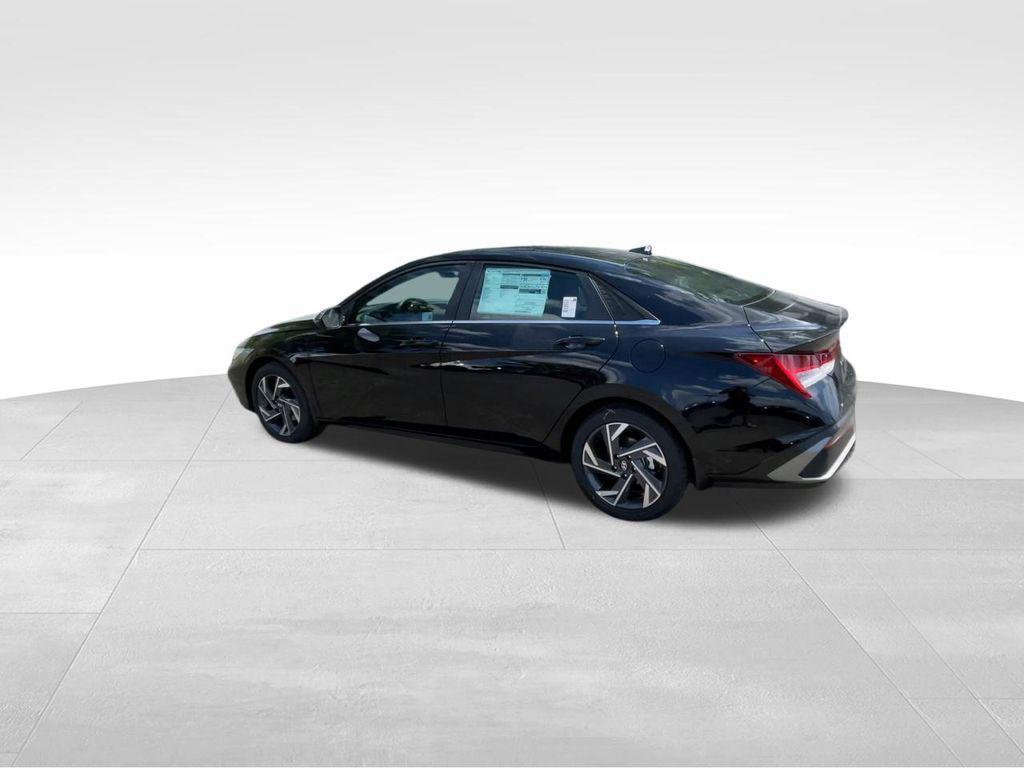 new 2025 Hyundai ELANTRA HEV car, priced at $27,889
